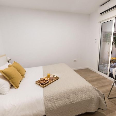 Moonkey - Apto. Albeniz, Con Acogedor Patio Alicante Dış mekan fotoğraf