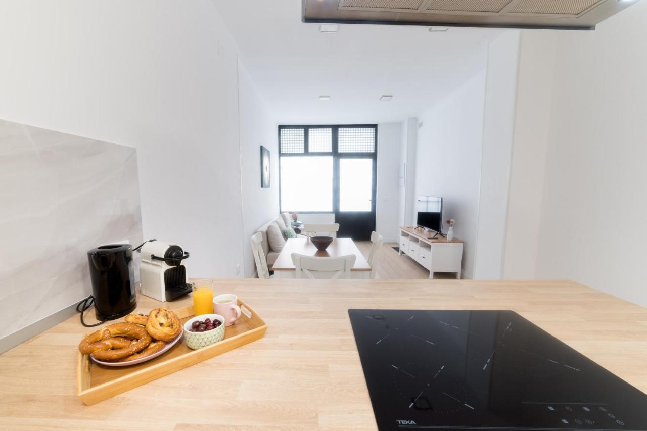 Moonkey - Apto. Albeniz, Con Acogedor Patio Alicante Dış mekan fotoğraf