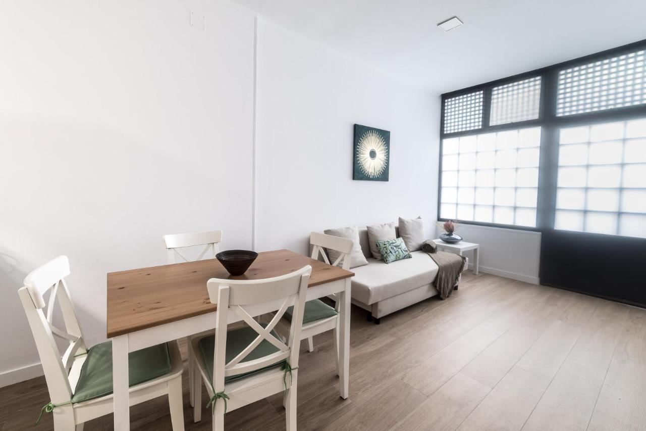 Moonkey - Apto. Albeniz, Con Acogedor Patio Alicante Dış mekan fotoğraf