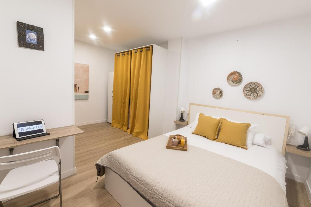 Moonkey - Apto. Albeniz, Con Acogedor Patio Alicante Dış mekan fotoğraf